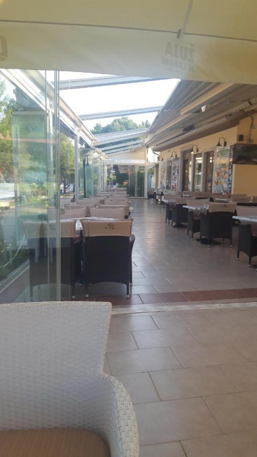 Apartments Residence V Porec Bagian luar foto